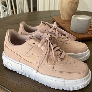Nike Air Force 1 Sneakers